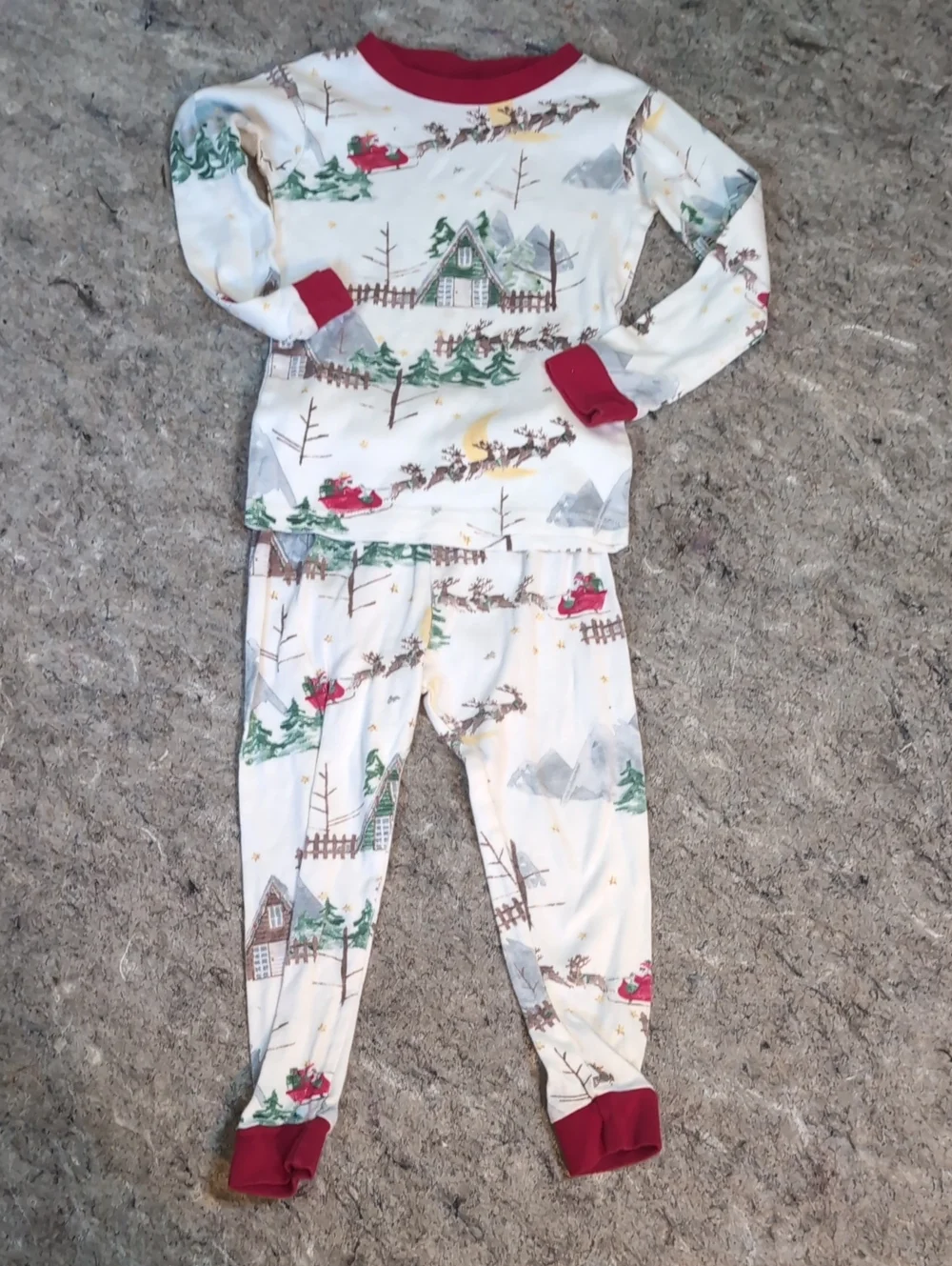 Burt's Bees Cream Holiday Cabin Pajama Set with Red Trim Size 3T